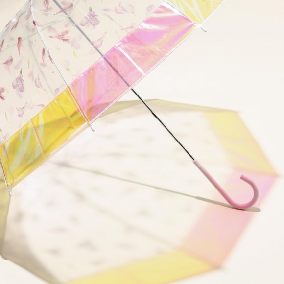 地面に落ちる影までかわいい ビニール傘のご紹介 フランフラン ショップニュース 広島parco パルコ