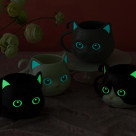 ★ハロウィンアイテムが登場★目と耳が光る猫モチーフのマグカップ♪
