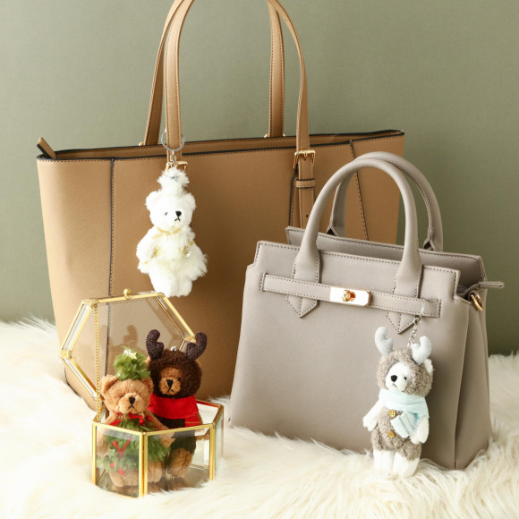 【NEW!】ホリデーシーズンのお出かけに連れていける、ベアーのチャームのご紹介♪