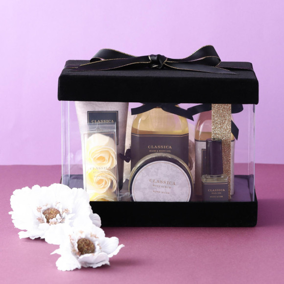 【GIFT】 Introducing a mature body care set with chic design♪