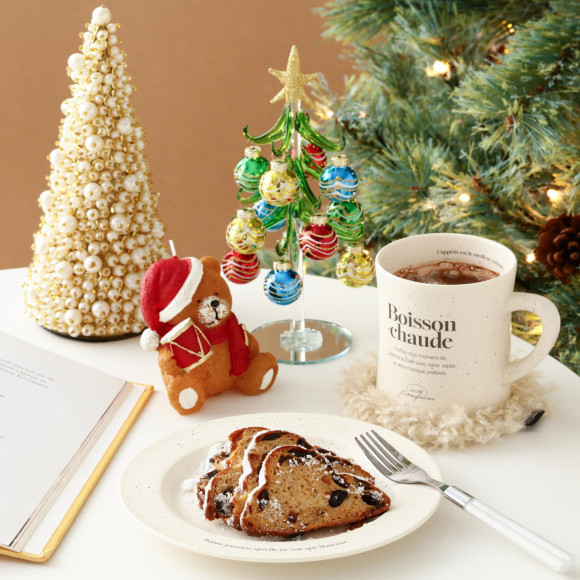 Why don't you spend your time drinking cocoa at home while being healed during a small Christmas?