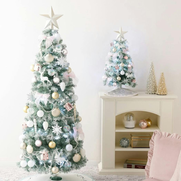 デコレーションアイテムまでセットになった、クリスマスツリー スターターセットのご紹介☆