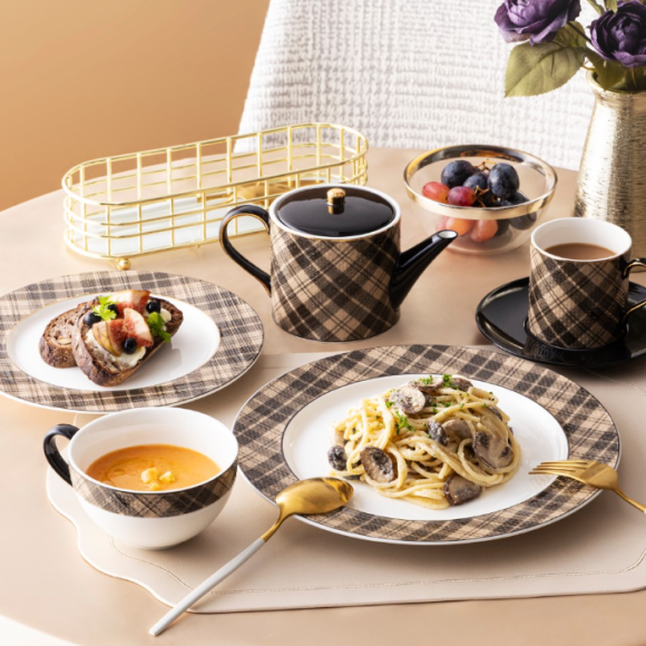 【NEW】秋らしさを感じるおしゃれなテーブルウェアの登場！！
