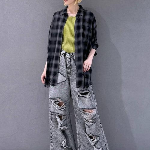 [Item details are tag or a below a...