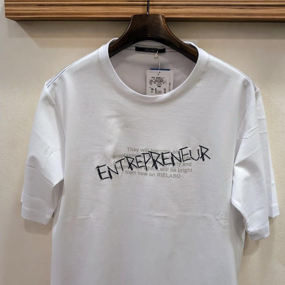 オススメアイテム紹介　Tシャツ