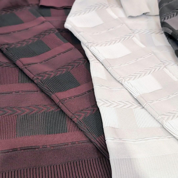 新作アイテム紹介　幾何学ニット