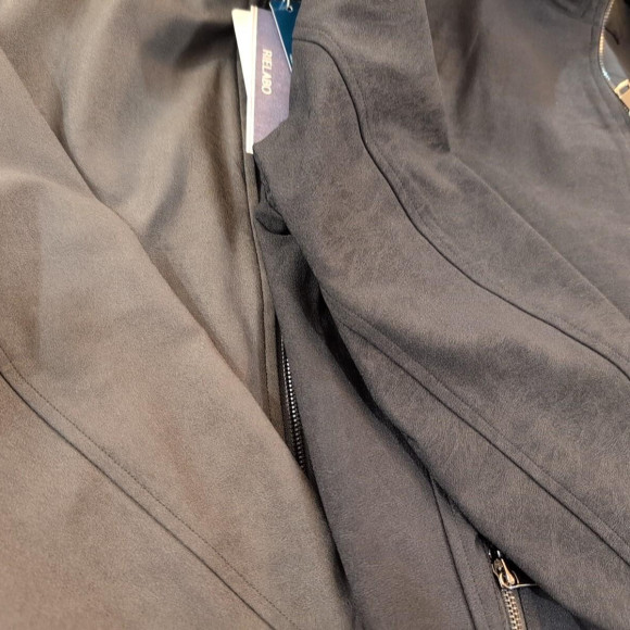 New item introduction hood zip blouson