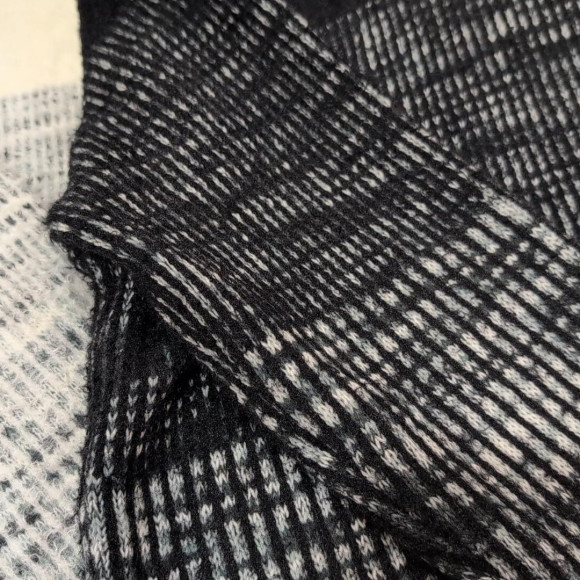 新作アイテム紹介　リエラボグラデーションニット