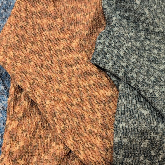 新作アイテム紹介　カラーシャツ