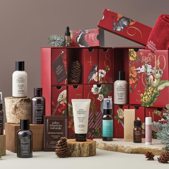 ブランド初のアドベントカレンダー発売！