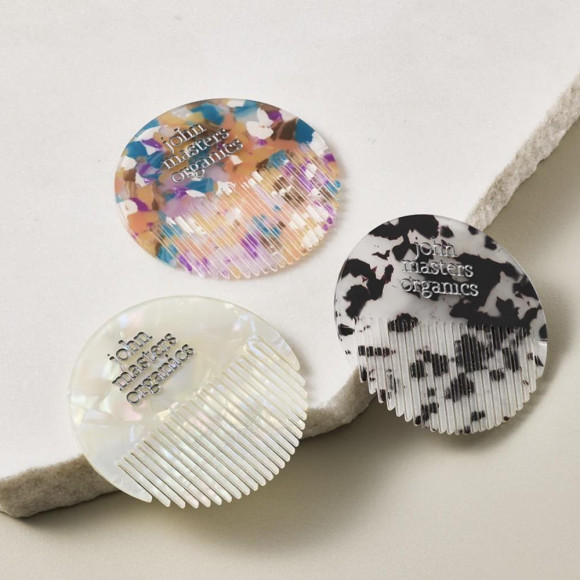 With straight hair. Style keep like me.