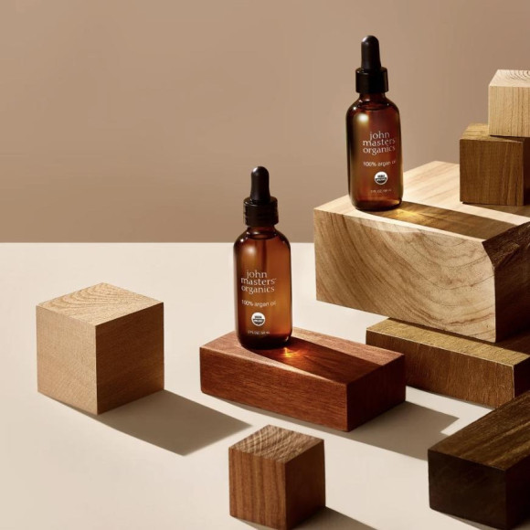 【最佳化妝品獲獎】毛尖的保濕和頭皮卸妝。 