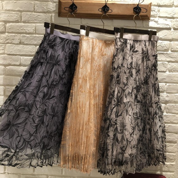 線描き刺繍スカート | ノエラ・ショップニュース | 広島PARCO-パルコ-