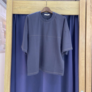 SIGNATURE CONTRAST TEE