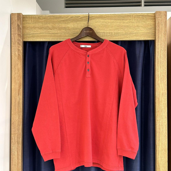 「HENRYNECK LS TEE」