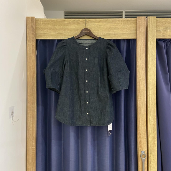 [岡山牛仔褲]LANTERN SLEEVES BLOUSE