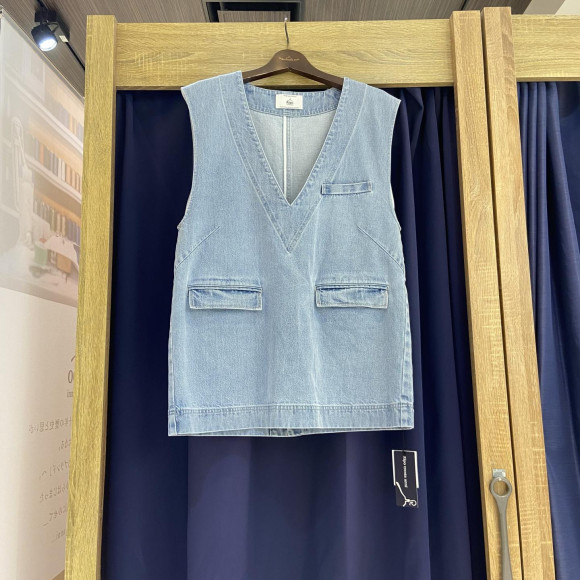 [โอคายามะ เดนิม] เสื้อกั๊กยีนส์คอวี