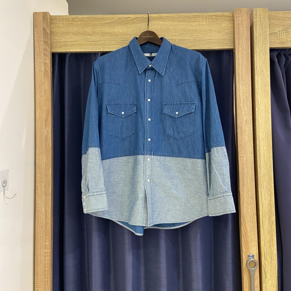 [โอคายามะ เดนิม] เสื้อเชิ้ตยีนส์ไล่เฉดสี