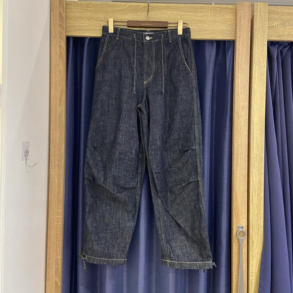 [โอคายามะ เดนิม] กางเกงยีนส์ลายพรางหิมะ