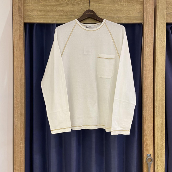 CONTRAST STITCH RAGLAN TEE