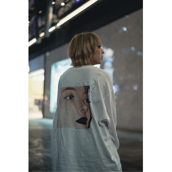 【Esth./エスター】Mayu Yukishita exclusive LS T-Shirt