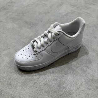 NIKE AIR FORCE1 取り扱い始めました！