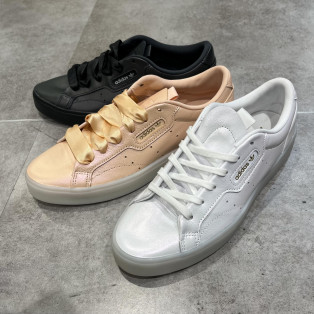 adidas『SLEEK W』