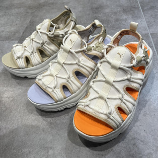 PUMA『CILIA WEDGE SANDAL』