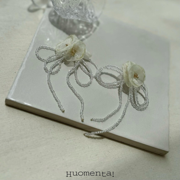 チュールフラワー×ビーズリボン　ピアス/イヤリング