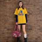 TシャツはLサイズでオーバーに...