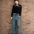 ショート丈パーカーにゆったりデ...