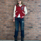 スウェットのような素材のスタジ...