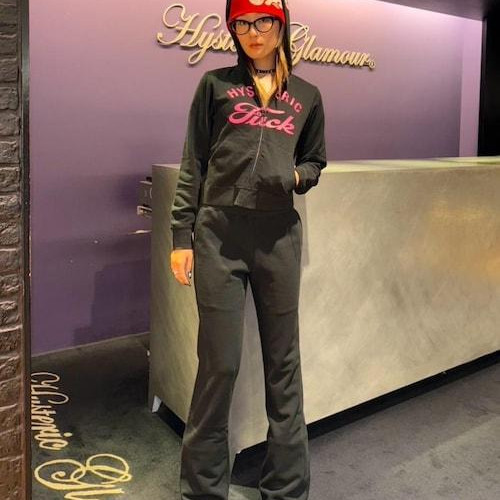 輕快的輪廓,風格...