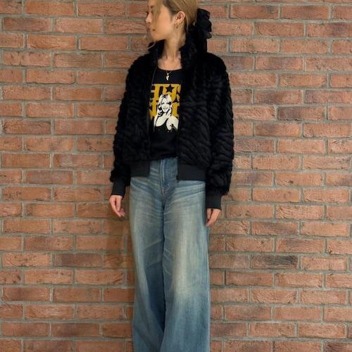 具有高級感的夾克重量輕...