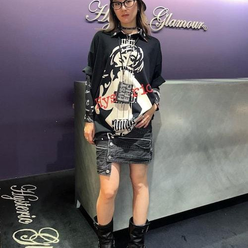 Skirt with a button....