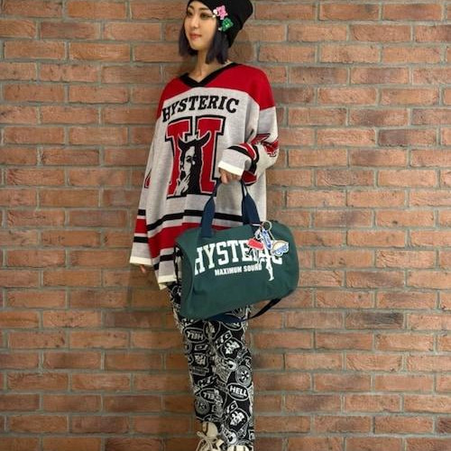 スポーティーなコーディネートに...