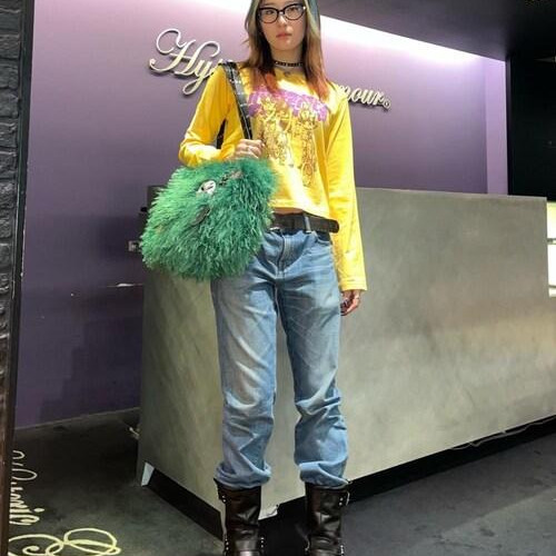 短すぎない着丈なので、ローライ...