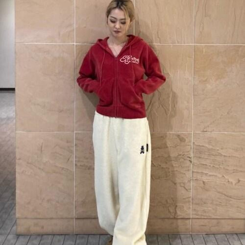 ボリュームのあるパンツに合わせ...