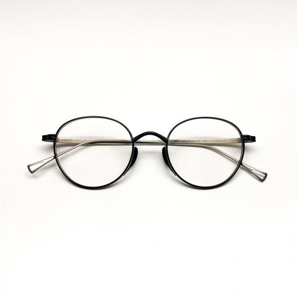 「KameManNen」×イワキ特注カラーフレーム販売中！