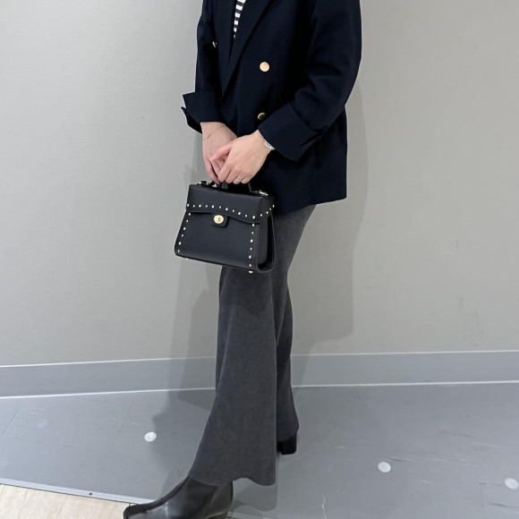 [The silhouette is beautiful] ♡ Short boots for sunny rain ♡