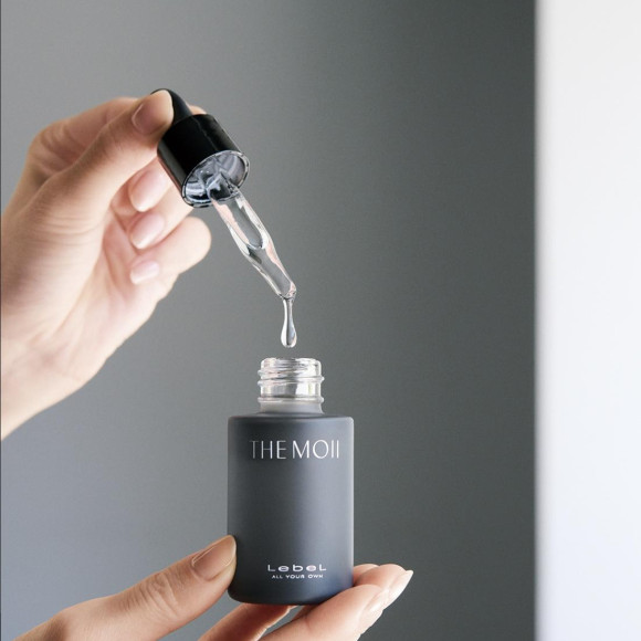 生まれ変わった「THE MOII」シリーズ！新たにインバスラインも追加！自然由来成分99%の特濃ヒアルロン酸で、髪のうるおいをキープし、さらっとやわらかく、ヘルシーな質感にする美容液【THE MOII HAセラム フィルイナフ】