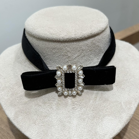 ベロアチョーカー