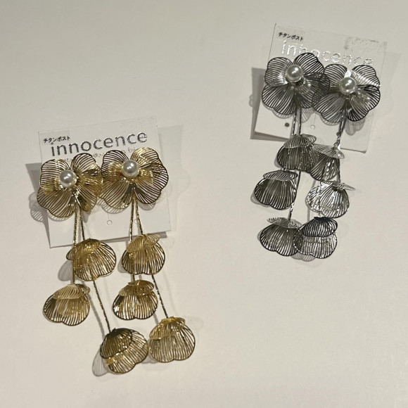 메탈 플라워 피어스