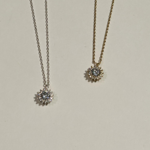 Petit necklace