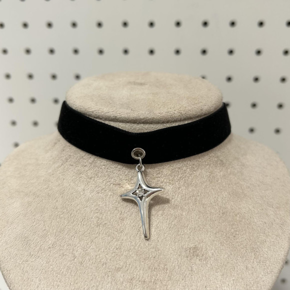 ผู้ที่ทำให้หายใจไม่ออกผ้าเนื้อหนาคล้ายกำมะหยี่