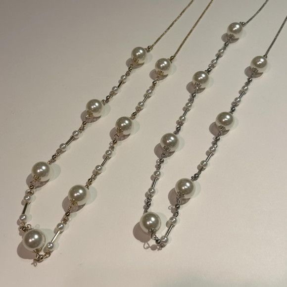 ロングネックレス