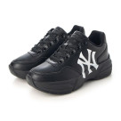 Very popular! Debuted with all-round sneakers that can be used even for street scenes from beautiful MLB logos☆