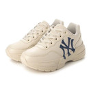 Very popular! Debuted with all-round sneakers that can be used even for street scenes from beautiful MLB logos☆