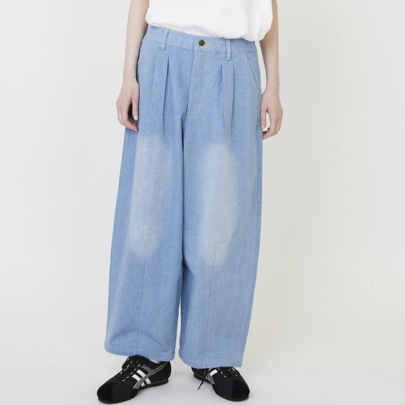 กางเกงยีนส์ชั่วขณะ