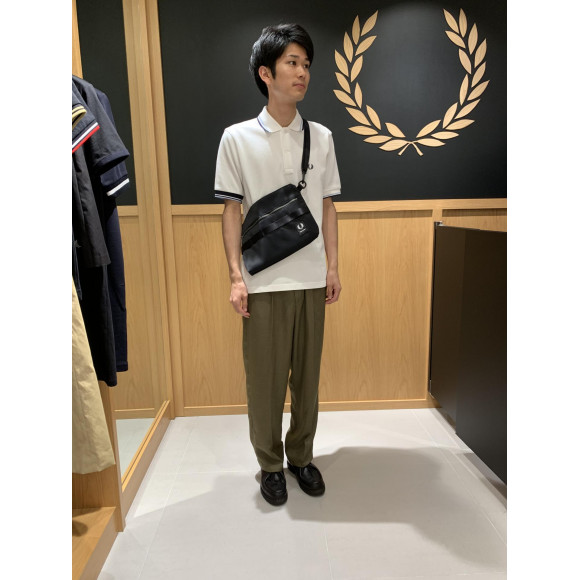 FRED PERRY サコッシュ - バッグ